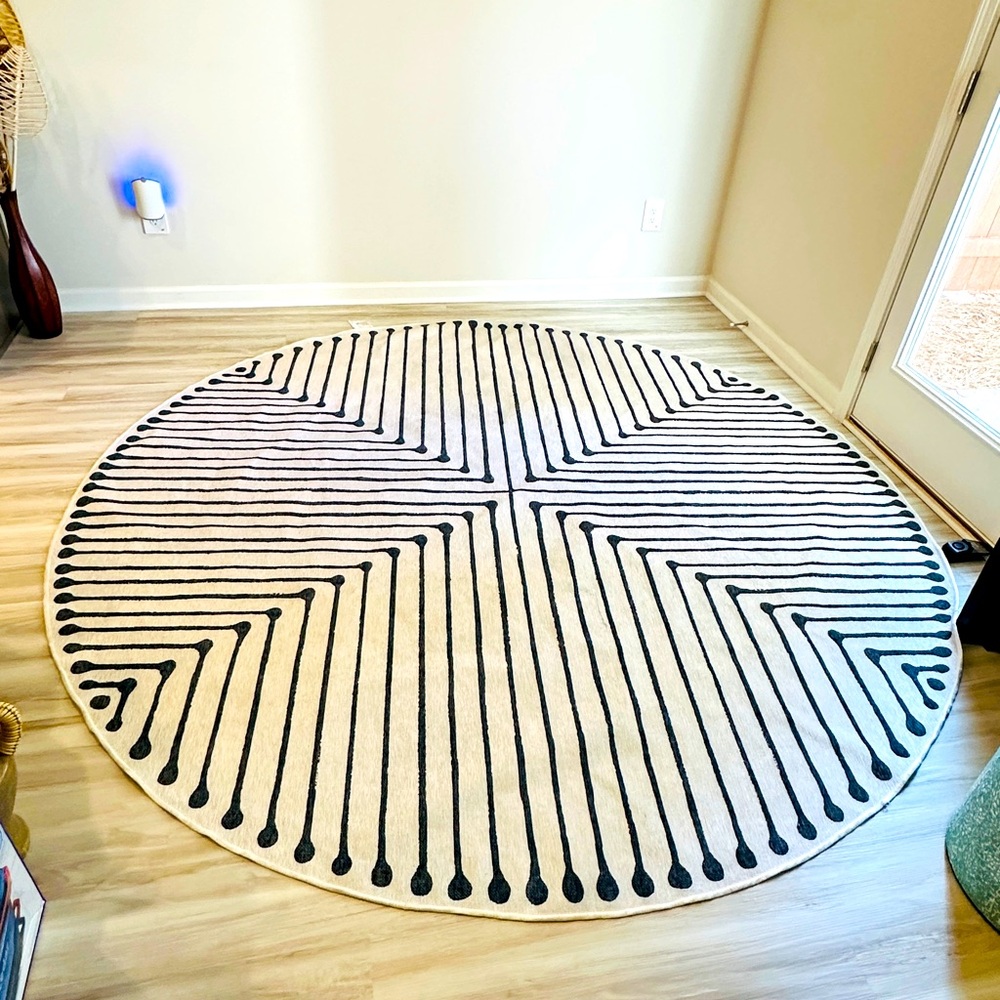 🔥PRICE DROP🔥 Large Round Ruggable Washable Rug 8’